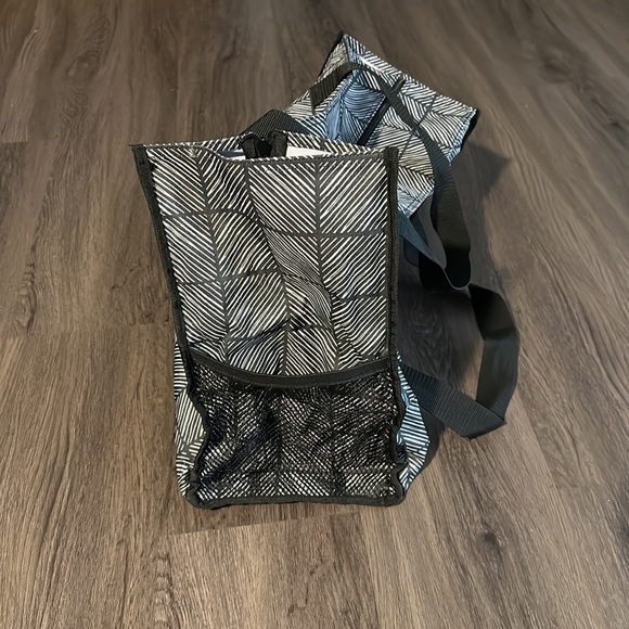 Thirty-One Chevron Square Zip Top Tote - Picture 4 of 14